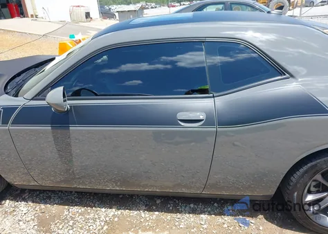 2023 Dodge Challenger R/T z USA, uszkodzony, nr VIN 2C3CDZBT2PH600056